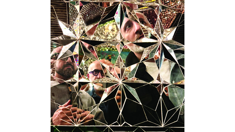 «فن أبوظبي» يستعرض أعمال فناني برنامج «تكليف المواقع الثقافية» 1762476873 image