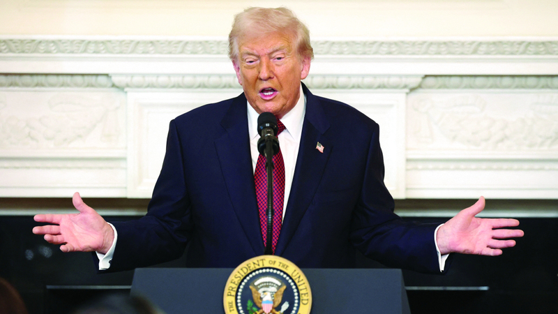 إلزام البيت الأبيض بإعادة مترجمي لغة الإشارة إلى المؤتمرات الصحافية 1762476937 image