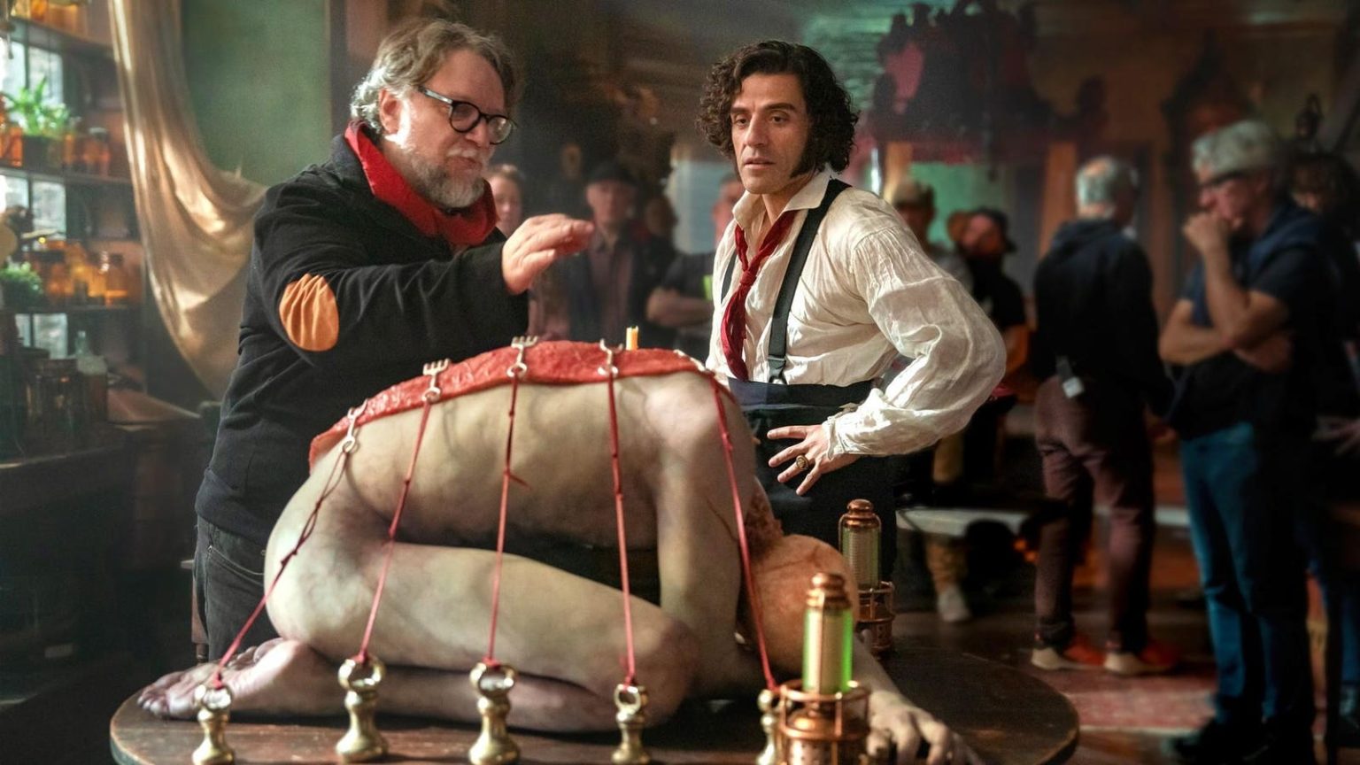 إليكم فريق عمل فيلم الوحوش للمخرج غييرمو ديل تورو 1762489600 0x0