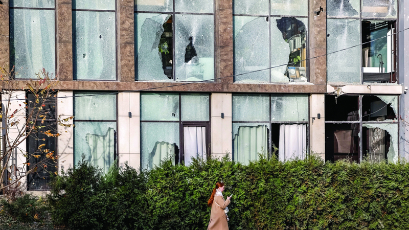 هجوم روسي «كبير» يستهدف كييف.. وأوكرانيا ترد بمسيرات وصواريخ 1763168196 image