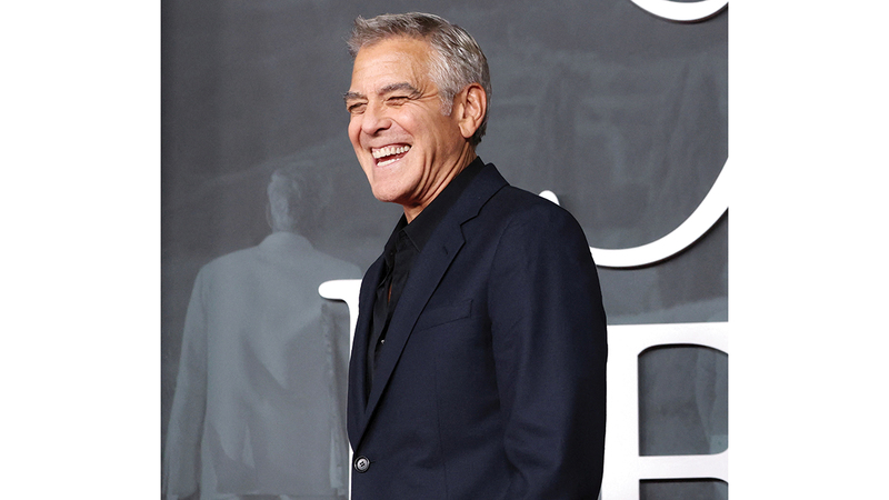 جورج كلوني يتحايل على الشيب.. بقلم فلوماستر أسود 1763268139 image