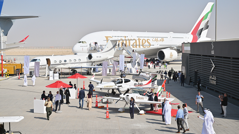 411.6 مليار درهم صفقات معرض دبي للطيران بنهاية اليوم الثالث 1763600359 image
