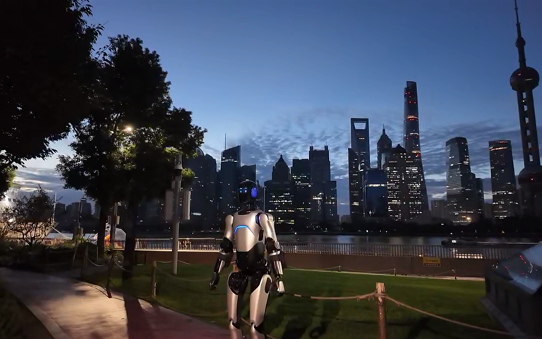 روبوت صيني يدخل موسوعة غينيس بالسير لمسافة 106 كم 1763815442 image