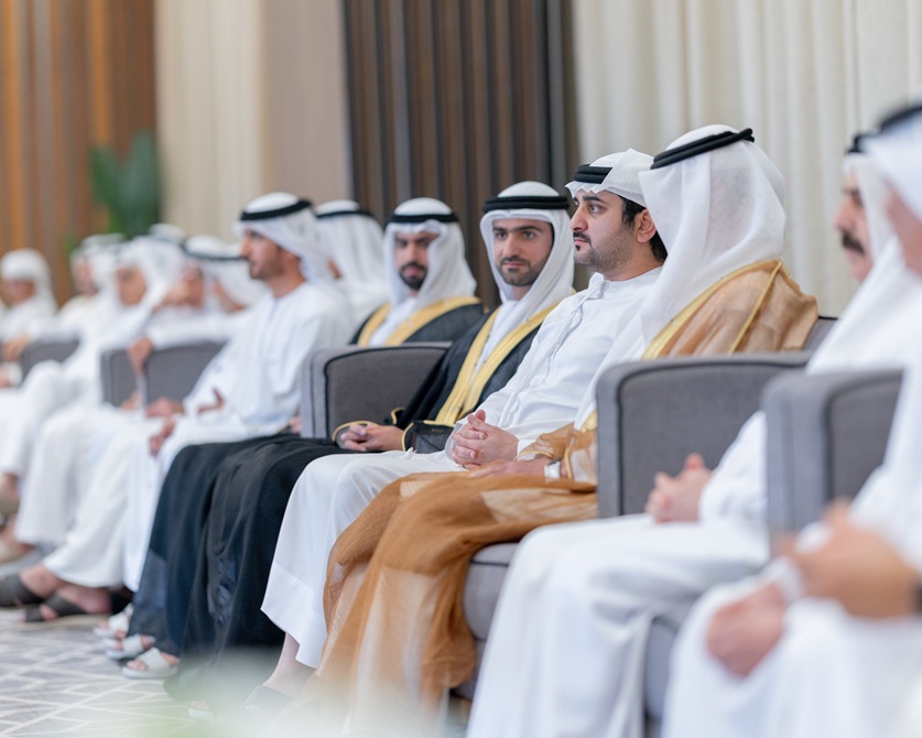 مكتوم بن محمد يحضر أفراح الشامسي والسويدي 1764428577 image