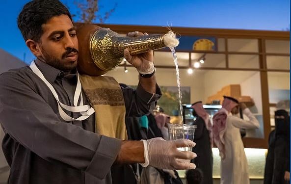 1764435120 384 Capture