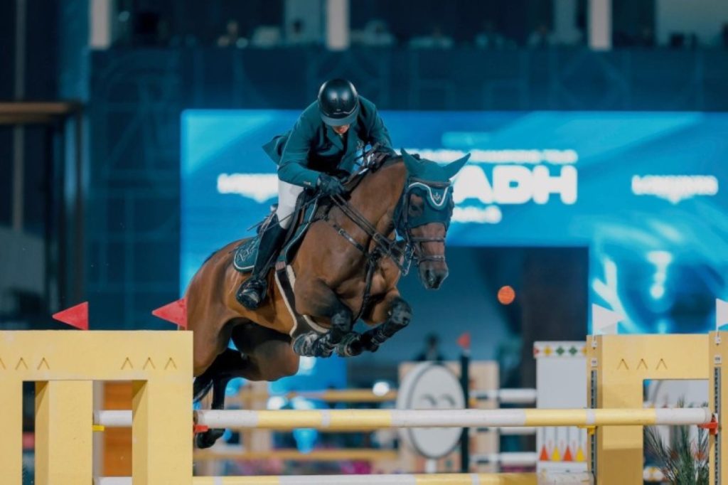 الاتحاد الدولي للفروسية يشيد بأداء الطواقم التحكيمية في جولة الرياض 2607323