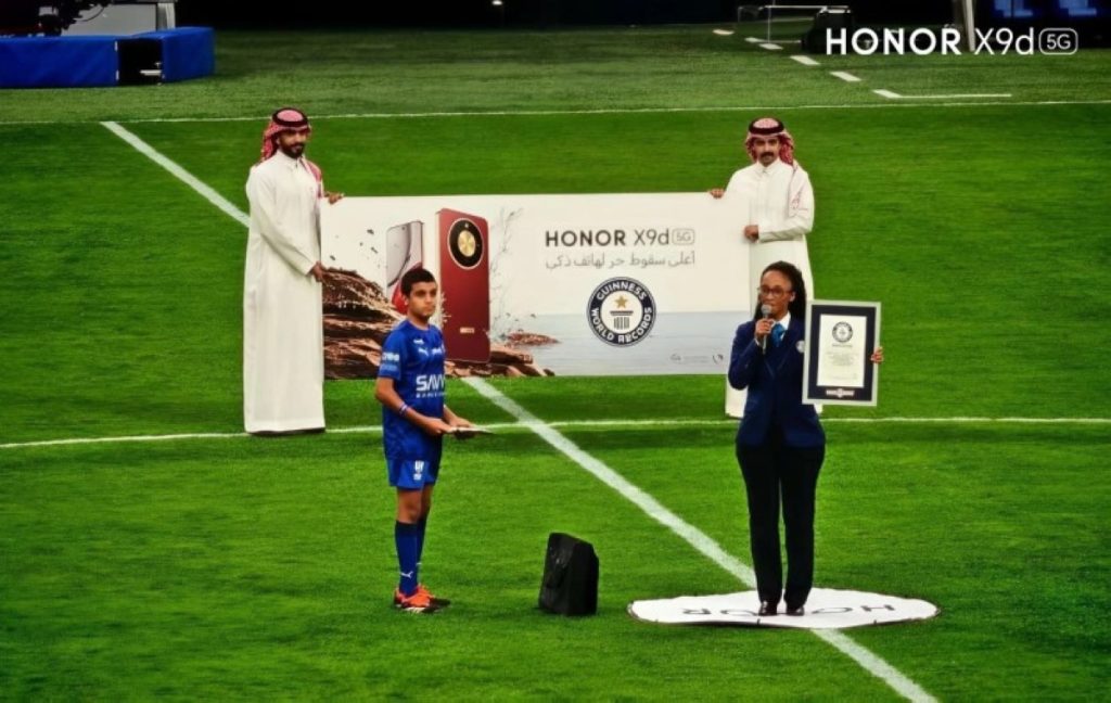 علامة HONOR تتعاون مع نادي الهلال في تقديم عرض حماسي خلال استراحة منتصف المباراة احتفالاً بإطلاق هاتف HONOR X9d 5G 2608020