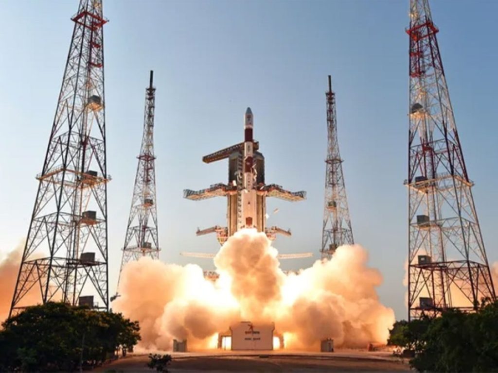 الهند: إطلاق أثقل قمر اصطناعي للاتصالات 2608287