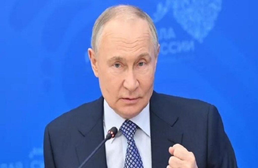 زيلينسكي يطالب أمريكا بالسلاح.. وبوتين: قادرون على مواجهة التهديدات 2609364