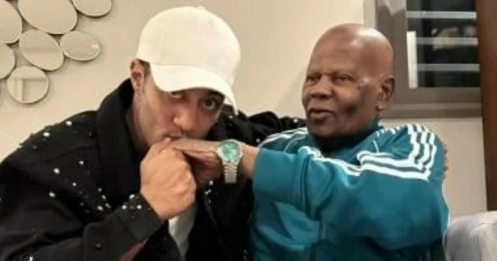 وفاة والد الفنان محمد رمضان بأزمة صحية مفاجئة – أخبار السعودية 2610528.webp