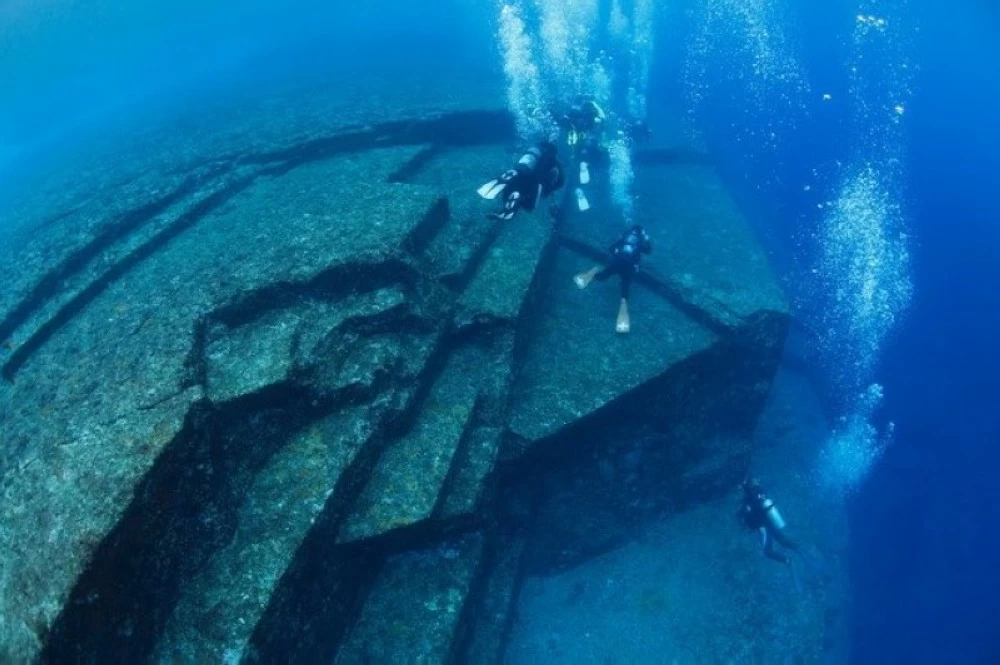 لغز المحيط الهادئ.. هرم بحري عملاق في اليابان يتحدى أهرامات الجيزة – أخبار السعودية 2610804.webp