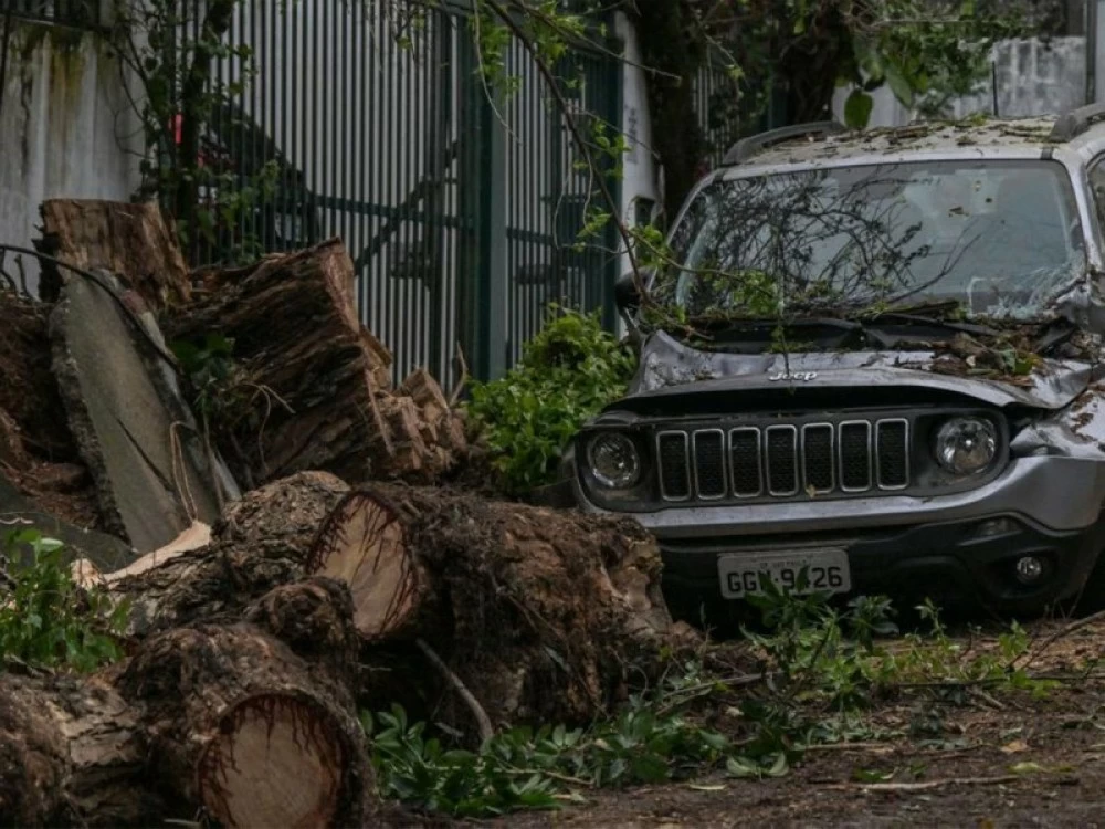 مصرع 6 وإصابة 400 آخرين في إعصار ضرب جنوبي البرازيل – أخبار السعودية 2611418.webp