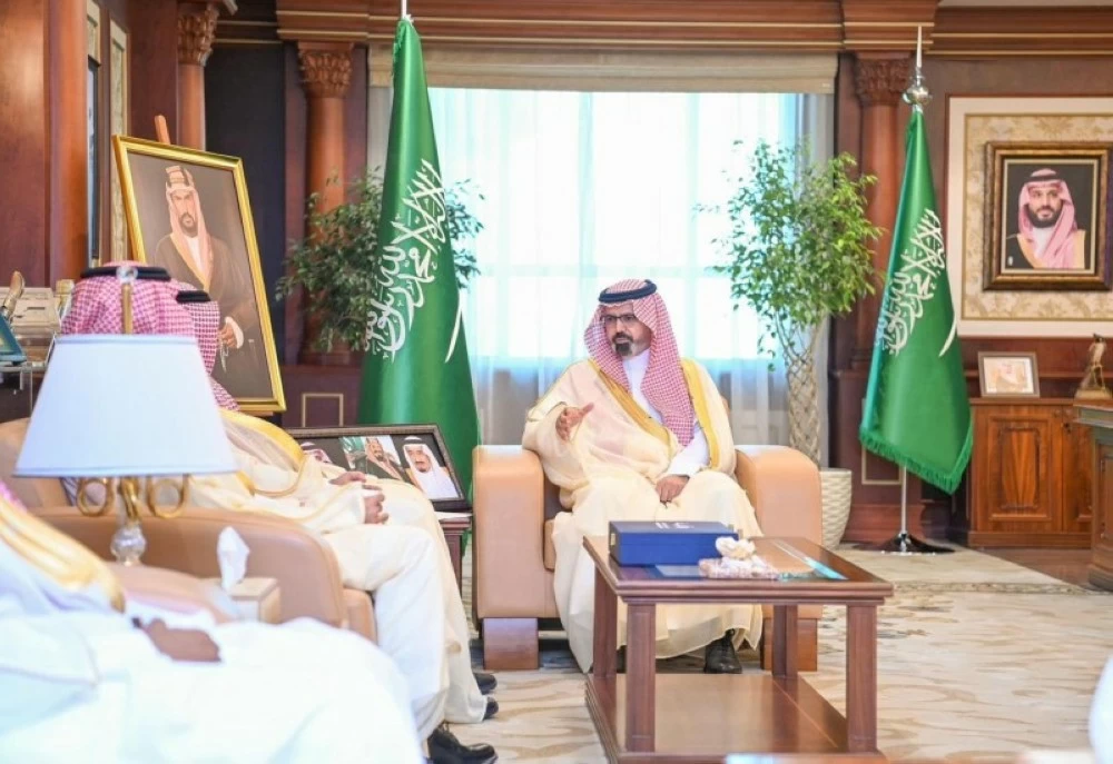 نائب أمير جازان يلتقي مدير فرع وزارة الصحة والمدير التنفيذي لفرع «وقاية» بالقطاع الجنوبي – أخبار السعودية 2615771.webp