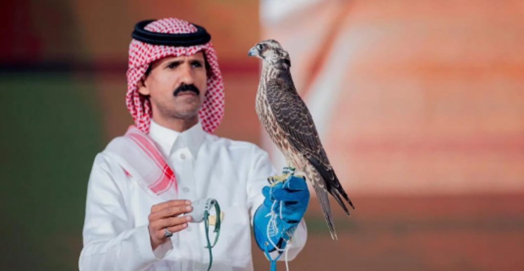 بيع صقرين بـ385 ألف ريال في الليلة الـ 21 لمزاد نادي الصقور السعودي 2025 ajel2F2025 11 052Fz0hxdie52FCapture