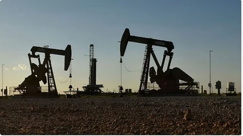 استقرار أسعار النفط.. وخام برنت يسجل 63 دولارا للبرميل ajel2F2025 11 062F24wjkie12FD8A7D984D986D981D8B7 2