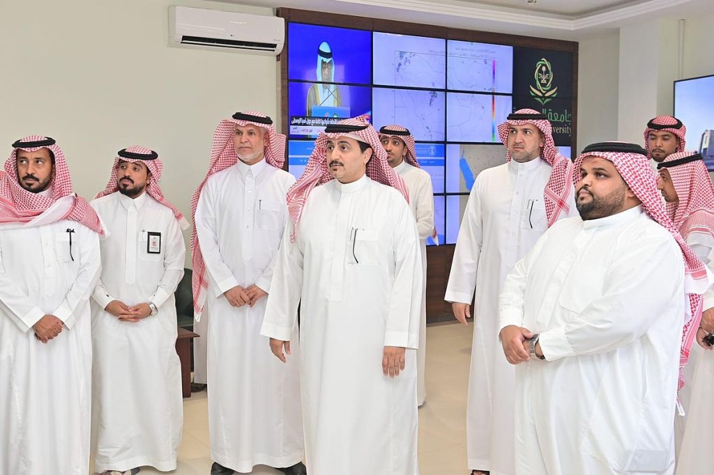 جامعة المجمعة تقيم ورشة عمل متقدمة في الذكاء الاصطناعي ودوره في الارتقاء بالتميز المهني في القطاعات اللوجستية ajel2F2025 11 092Fhx4c5vru2FD8B1D8A6D98AD8B3D98AD8A9 D8A7D984D8AED8A8D8B1