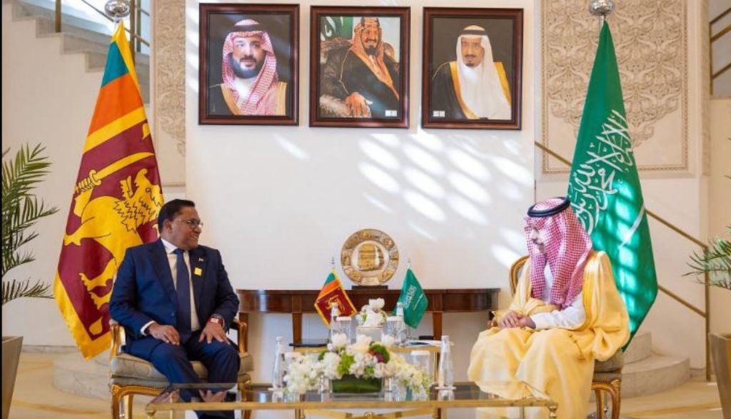 وزير الخارجية يستعرض مع نظيره السريلانكي العلاقات الثنائية ajel2F2025 11 092Fnrb63rub2FCapture