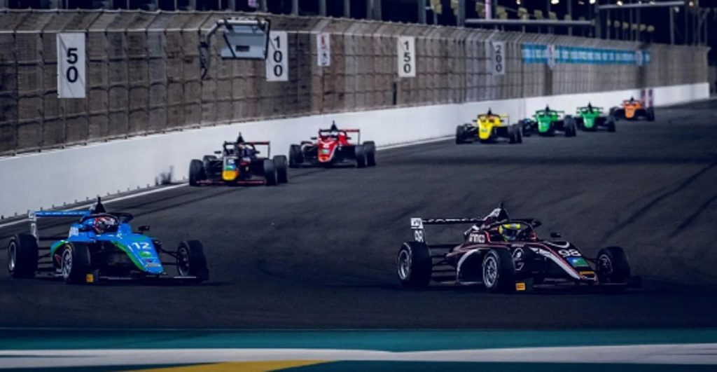 منافسات قوية في ختام الجولة الرابعة من بطولة أرامكو السعودية "للفورمولا – 4" ajel2F2025 11 162F22oe0d4u2FCapture