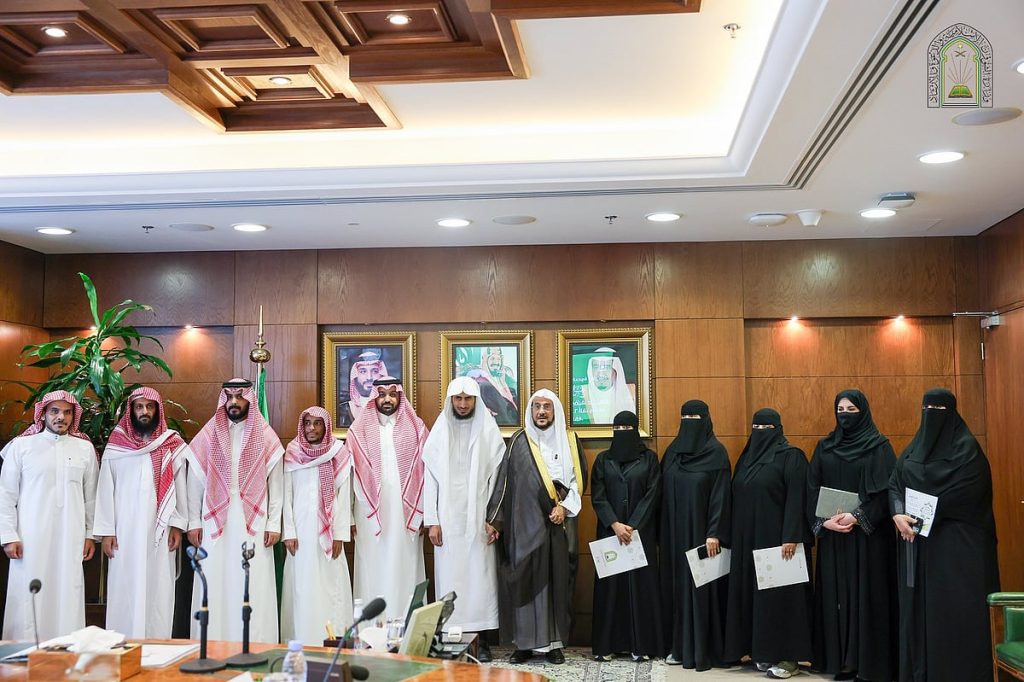 «الشؤون الإسلامية»: توقيع آخر 8 عقود واكتمال توظيف 60 ألف مواطن ومواطنة خلال 4 سنوات ajel2F2025 11 172Fv1ozjkum2FG59R10WEAABzal