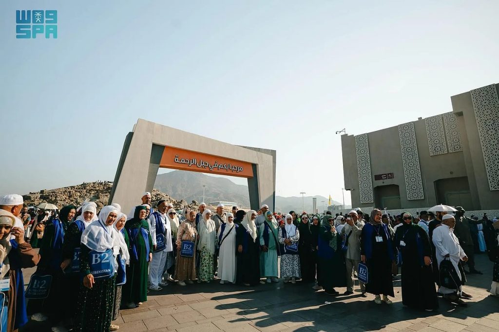 جبل الرحمة يسجّل أكثر من 10 آلاف زائر يوميًّا ajel2F2025 11 192Ftx1rvv4s2FG5cCDGNV07QAc8VVGvH0y5cQUHFEjNx92Bl1l4cl.webp