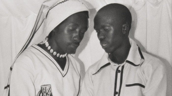 إن عرض التصوير الفوتوغرافي الجديد في متحف الفن الحديث (MoMA) عقيم ومعتدل – بصرف النظر عن هاتين الموهبتين https3A2F2Fd1e00ek4ebabms.cloudfront.net2Fproduction2F91a62e20 c6f0 4b6d 89f0 c2f83ffac142