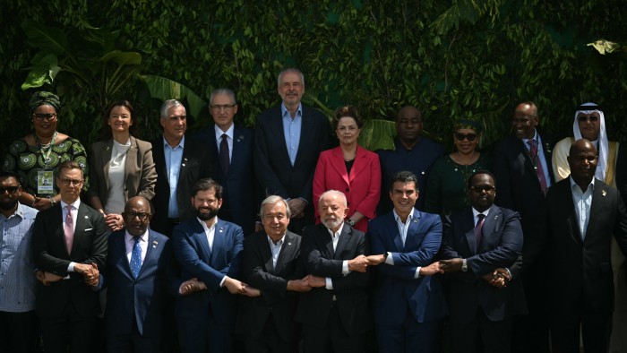 يعكس الإقبال الصامت من جانب الشركات العالمية في مؤتمر الأمم المتحدة المعني بتغير المناخ (COP30) مزاجًا خافتًا https3A2F2Fd1e00ek4ebabms.cloudfront.net2Fproduction2Fb04e932f d54d 4a80 b24d 3deb72a28064