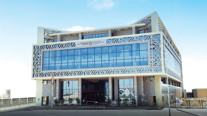 9 خدمات رئيسة مدعومة بالذكاء الاصطناعي لتعزيز تنافسية سوق العمل 1764818578 image