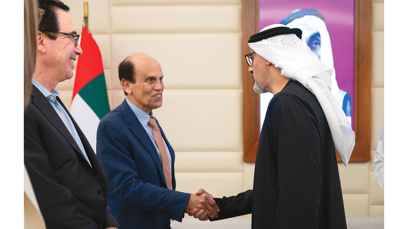 خالد بن محمد يلتقي رئيس معهد «ميلكن» لبحث تطوير الشراكات الاستراتيجية 1764906208 image