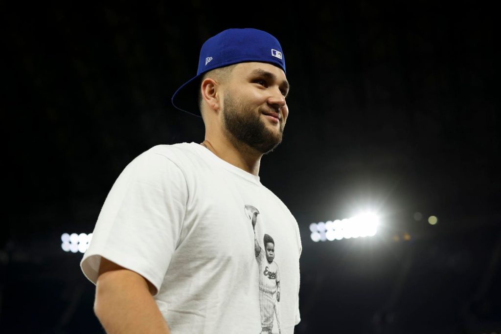 ريد سوكس يناقش بلو جايز أول ستار بو بيشيت كبديل لأليكس بريجمان 1765055369 0x0