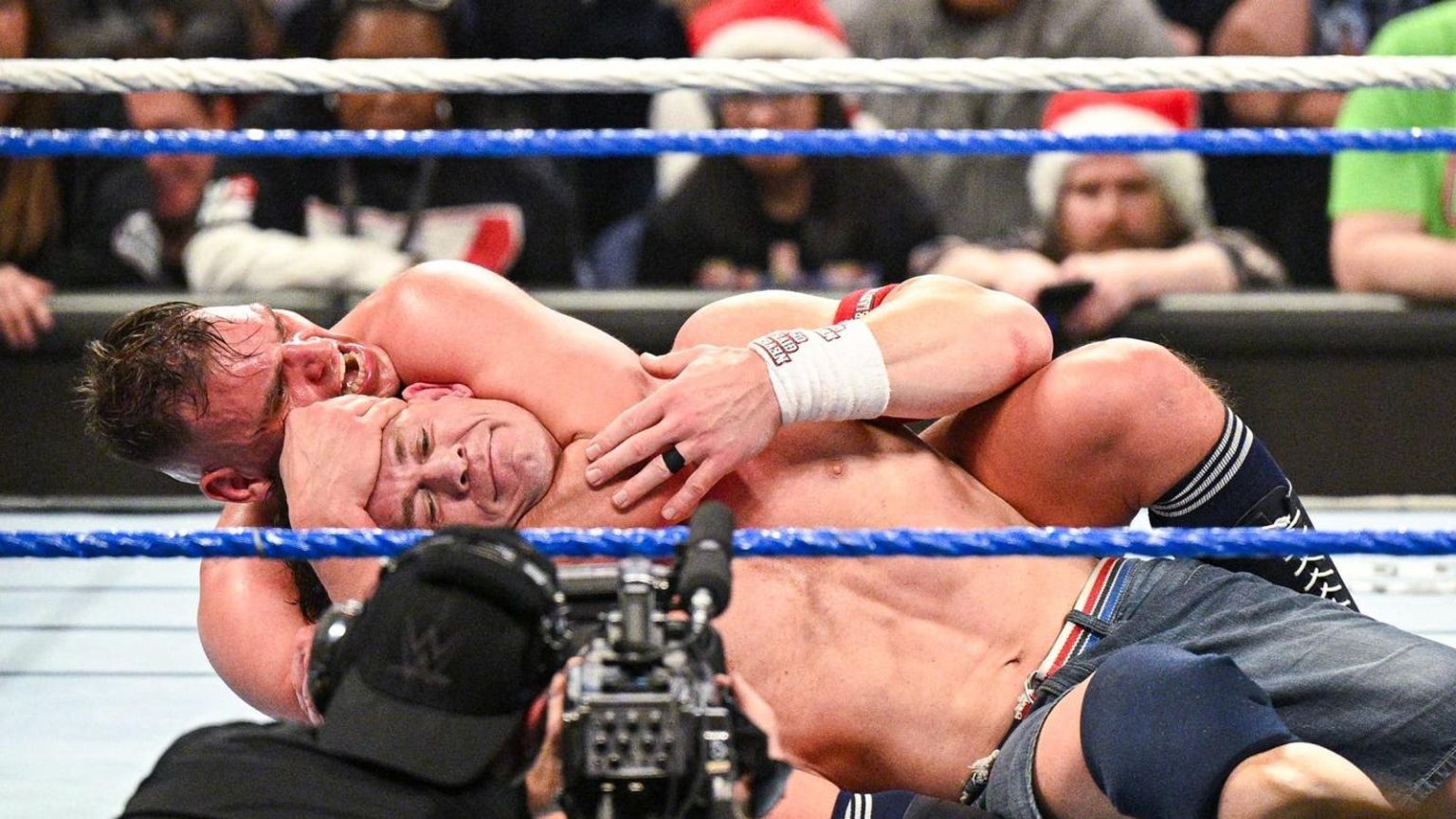 جماهير WWE تشعر بالصدمة بعد انتهاء المباراة النهائية لجون سينا بخسارة فادحة 1765707178 0x0
