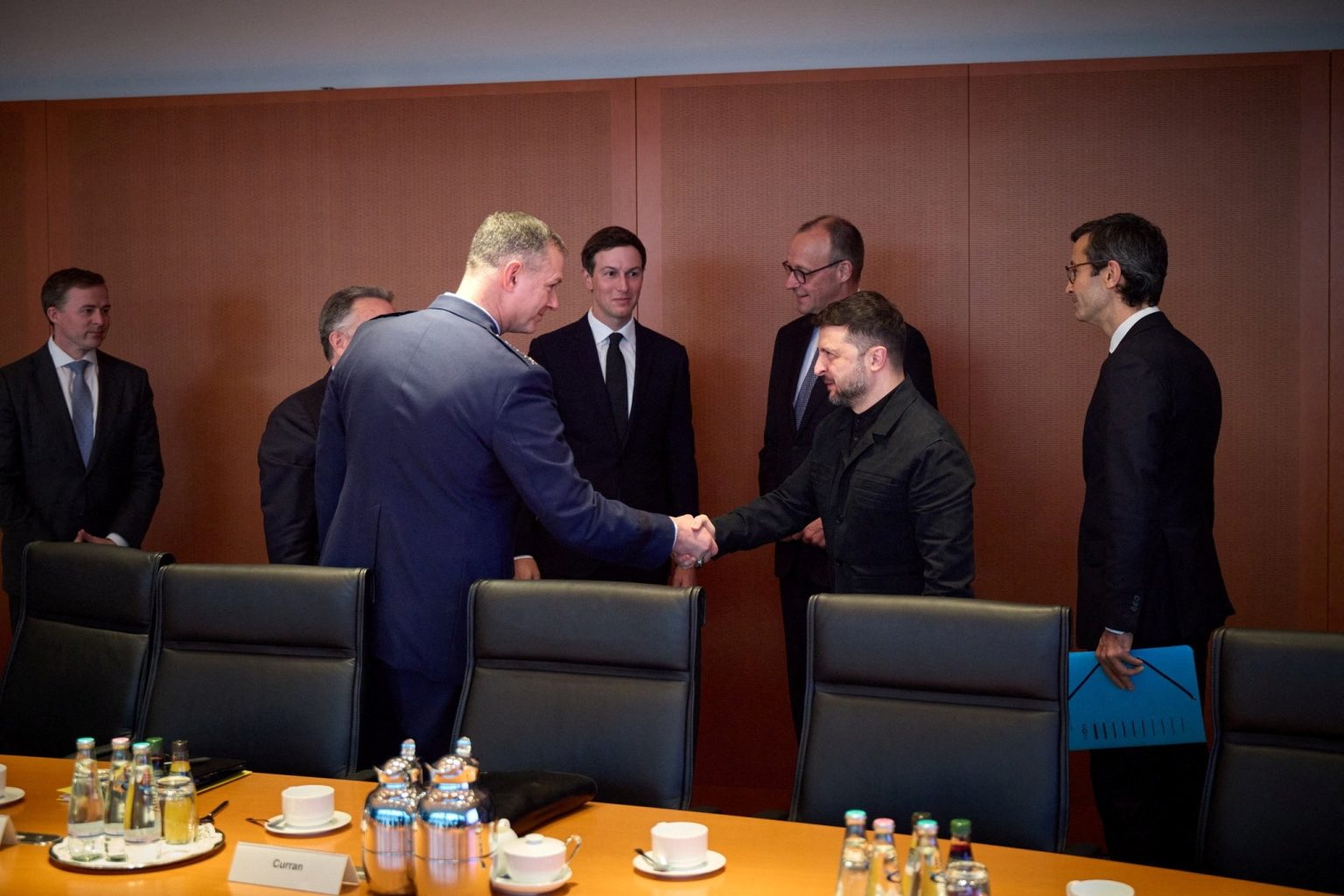 زيلينسكي يتخلى عن طموح انضمام أوكرانيا لحلف الأطلسي مقابل ضمانات أمنية 1765739153 image