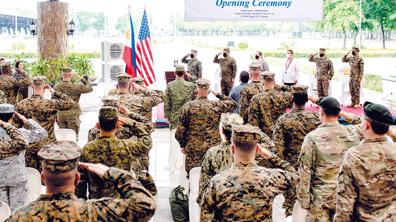 الولايات المتحدة تعزز التعاون الدفاعي في جنوب شرق آسيا 1765758249 image