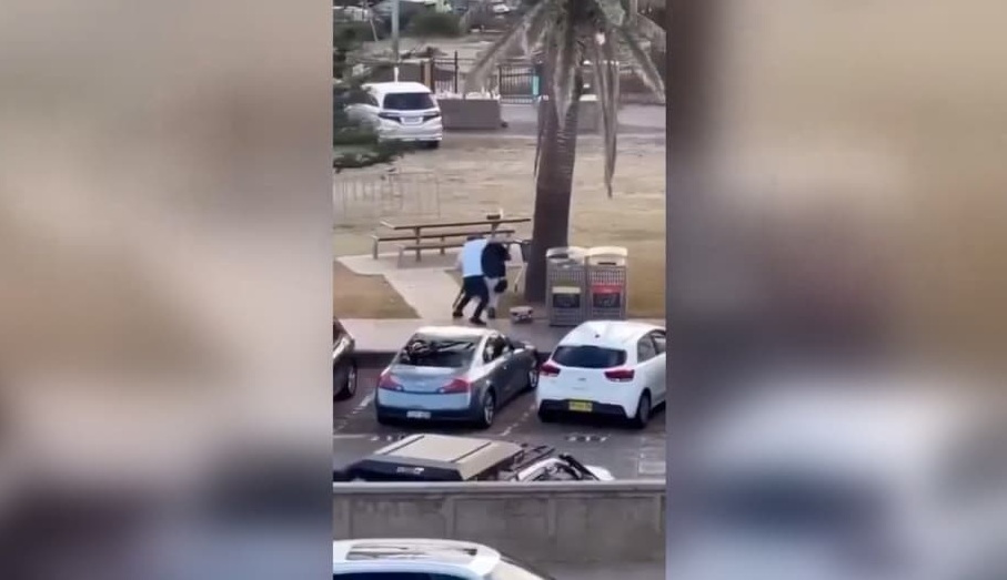 مليون دولار تبرعات للسوري أحمد الأحمد بعد تصديه لمسلّح سيدني 1765812898 image