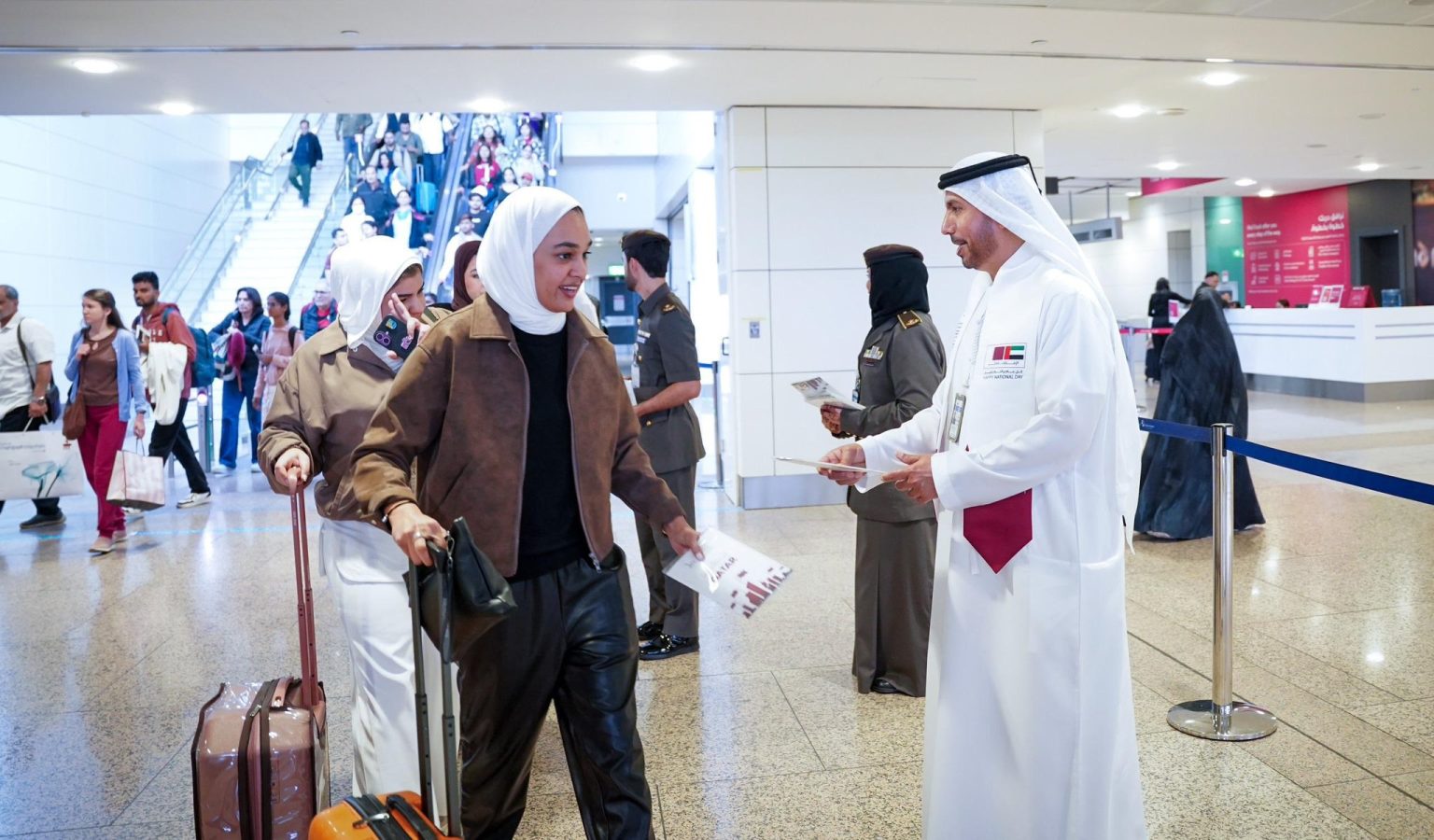 دبي تستقبل زوارها بختم “الإمارات – قطر كل عام وأنتم بخير” 1766082594 image