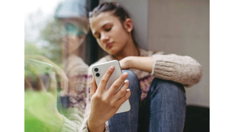 تجربة أستـــراليا فـــي حظر وسائل «التواصل» على المراهقين تثير جدلاً عالمياً 1766190709 image