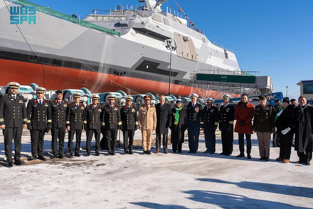 ضمن مشروع «طويق».. القوات البحرية تعوِّم في الولايات المتحدة أولى سفنها القتالية 4