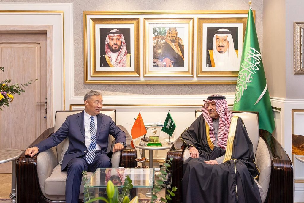 نائب وزير الخارجية يبحث تعزيز العلاقات مع نظيره الصيني ajel2F2025 12 092F11c6admd2FG7u9KtcWwAAazrp