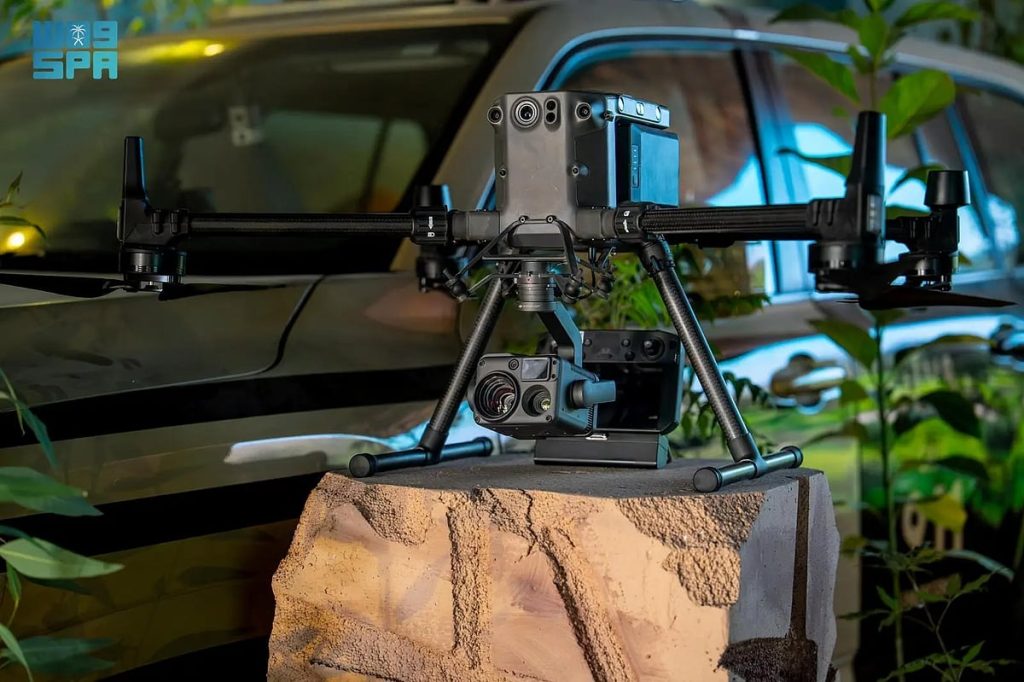 ترتفع لـ15 كيلومترًا وتضبط المخالفات البيئية.. الأمن البيئي يستعرض مُسيرة مزودة بتقنيات الذكاء الاصطناعي ajel2F2025 12 112Fqwbabcyp2FJAHPoDCls3LTRoteYpEMg38xmbnErweHkqFHKGjf.webp