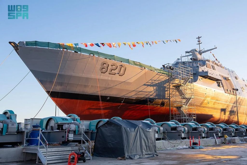 ضمن مشروع «طويق».. القوات البحرية تعوِّم في الولايات المتحدة أولى سفنها القتالية ajel2F2025 12 162F8nfifqi42Fl8p5Ob1jUKw2D81EgGz2Mkk0uyCLdKp8ndCs3b11.webp