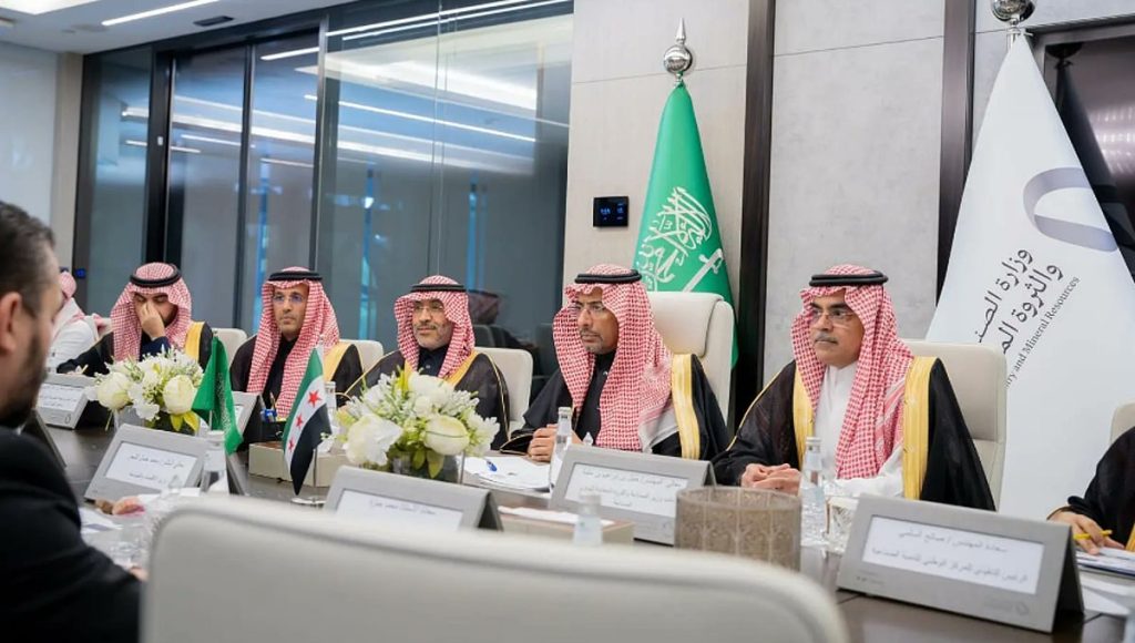 وزير الصناعة يبحث تعزيز العلاقات الاقتصادية مع نظيره السوري ajel2F2025 12 162Fxdr6aaxd2FD8ADD8ADD8ADD8AD