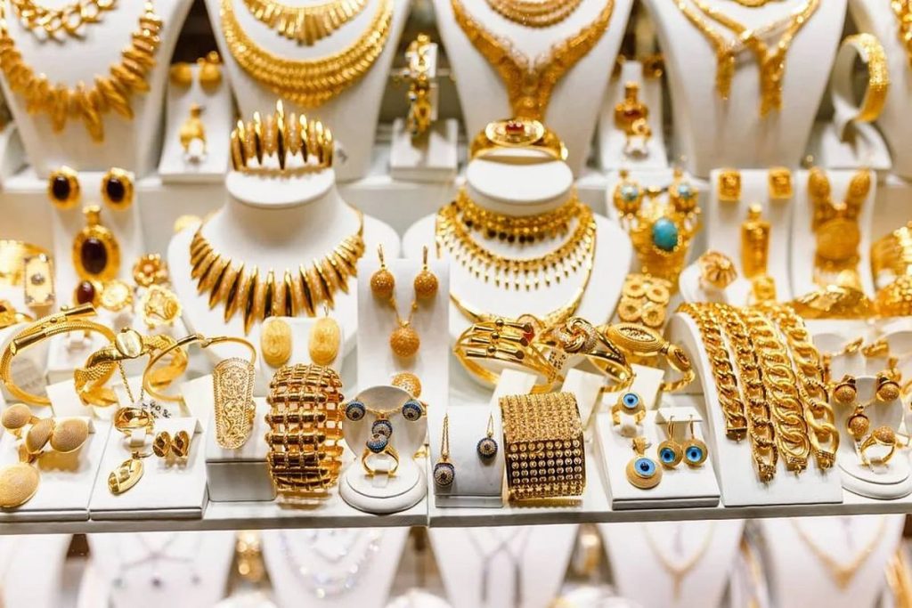 سعر الذهب في السعودية اليوم الثلاثاء 3-7-1447 بعد الارتفاع القياسي العالمي ajel2F2025 12 232Fur87z1l82FD8B3D8B9D8B1 D8A7D984D8B0D987D8A864004281640053103.we