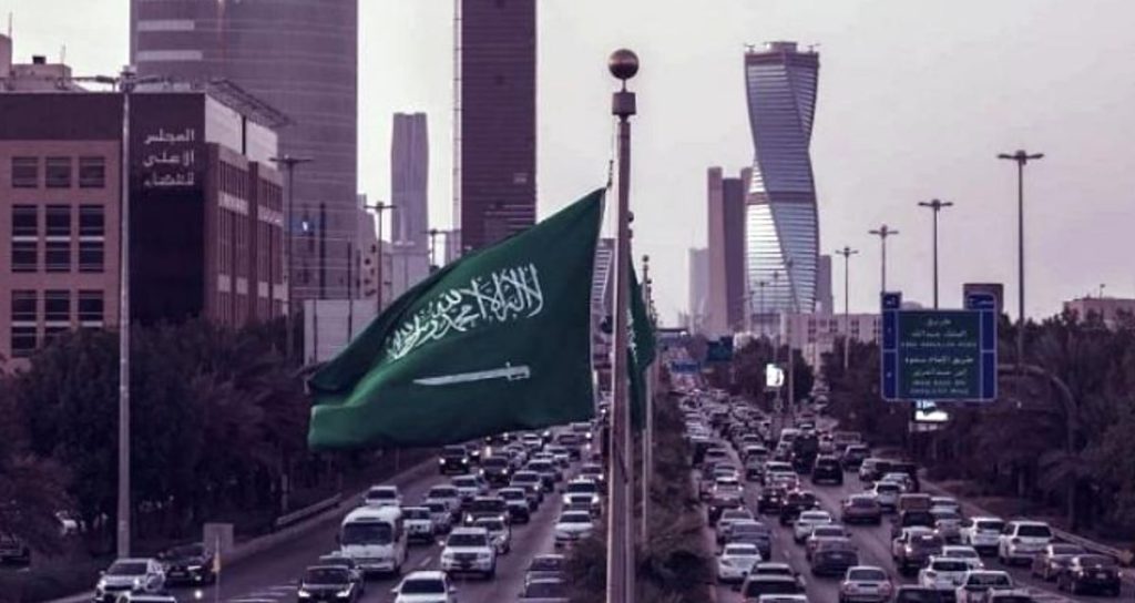 مختص: الإشارات الضوئية أحد عوائق الطرق المحورية ajel2F2025 12 292Fmo9ltbpm2FD985D8B1D988D8B1 D985D8B1D988D8B1 D985D8B1D988