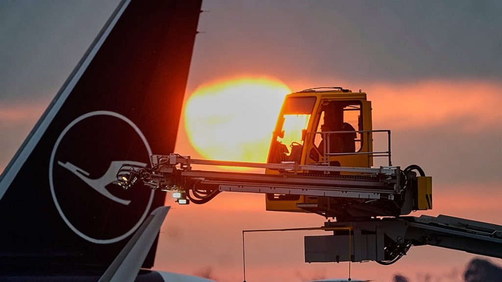 لوفتهانزا تشدد قواعد نقل بنوك الطاقة داخل المقصورة 1200x675 cmsv2 e9d838a5 0b09 5ec4 830a 90edc342805d 9616495