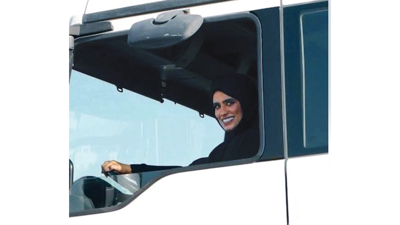 إماراتية بـ 7 رخص قيادة: تجربة ابني «صاحب الهمة» غيّرت حياتي 1767562084 image