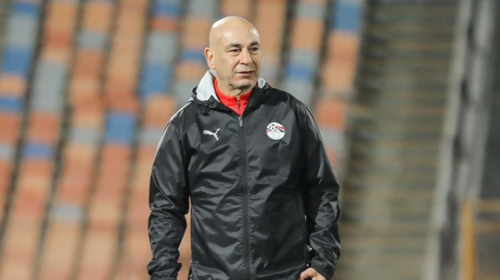 إشاعات: محمد صلاح يصرف من جيبه على المنتخب .. وحسام حسن يرد: «لا أحد ينفق على مصر» 1767595083 image