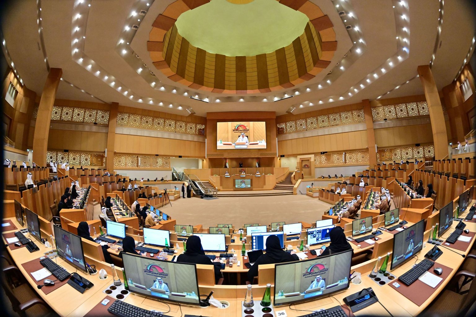 “الوطني الاتحادي” يتبنى عدة توصيات بشأن سياسة الحكومة في تحقيق الأمن الوطني للصناعات الدوائية 1767800132 image