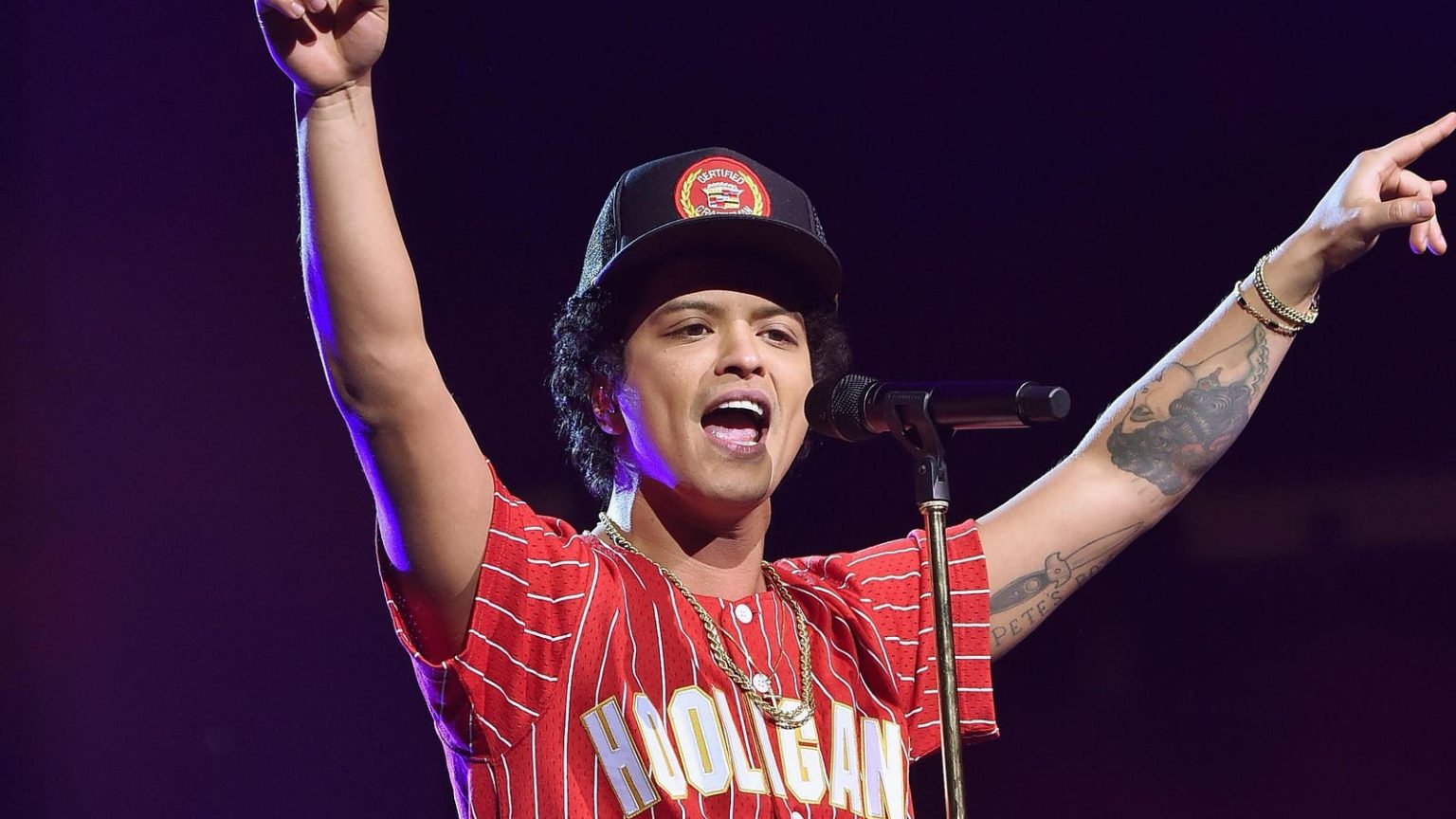 الألبوم الأول لبرونو مارس يصل إلى ذروة جديدة بفضل أحدث أغانيه 1769090485 0x0