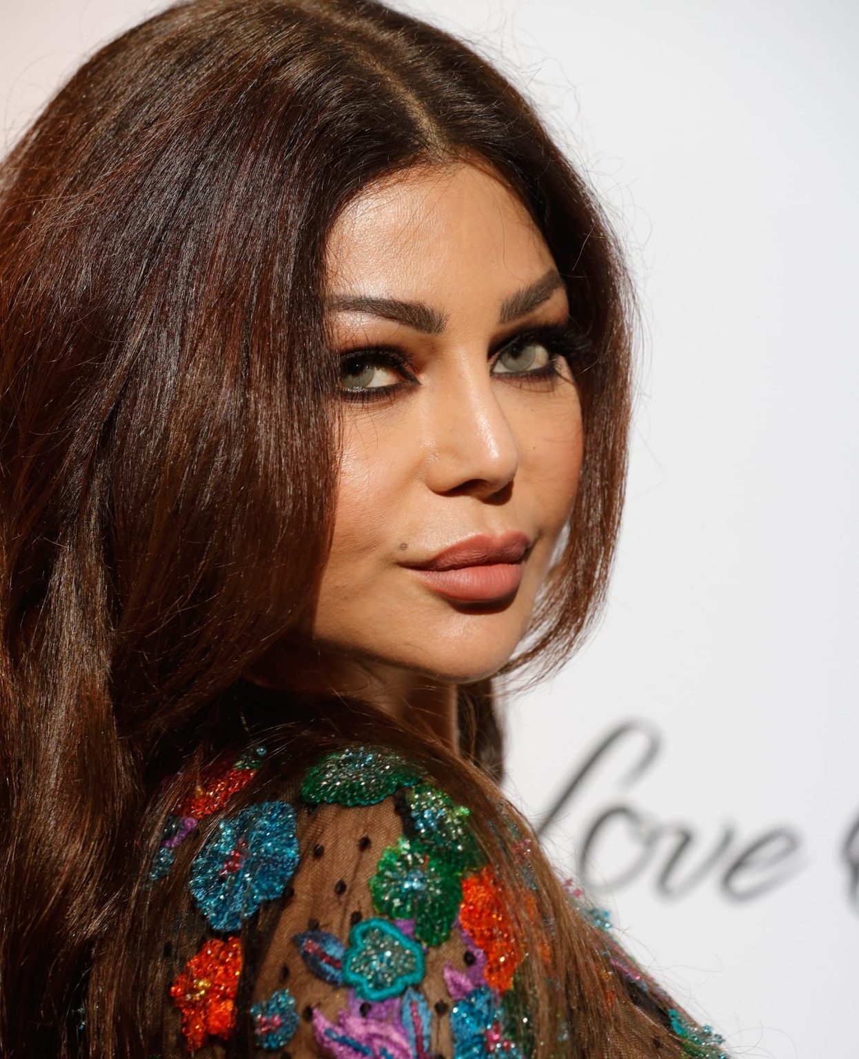 هيفاء وهبي تطالب بـتعويض 5 ملايين من طبيب تجميل مصري 1769142605 image