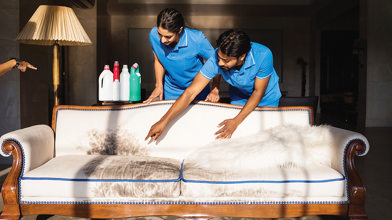 10 آلاف درهم غرامة لشركة تنظيف أثاث بعد فشلها في إزالة «بقعة أريكة» 1769568691 image