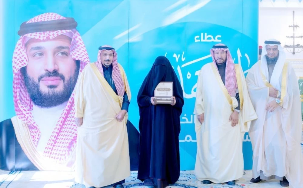 تنفيذاً لتوجيهات ولي العهد.. أمير القصيم يسلّم وثائق تملّك الوحدات السكنية – أخبار السعودية 2644788.webp